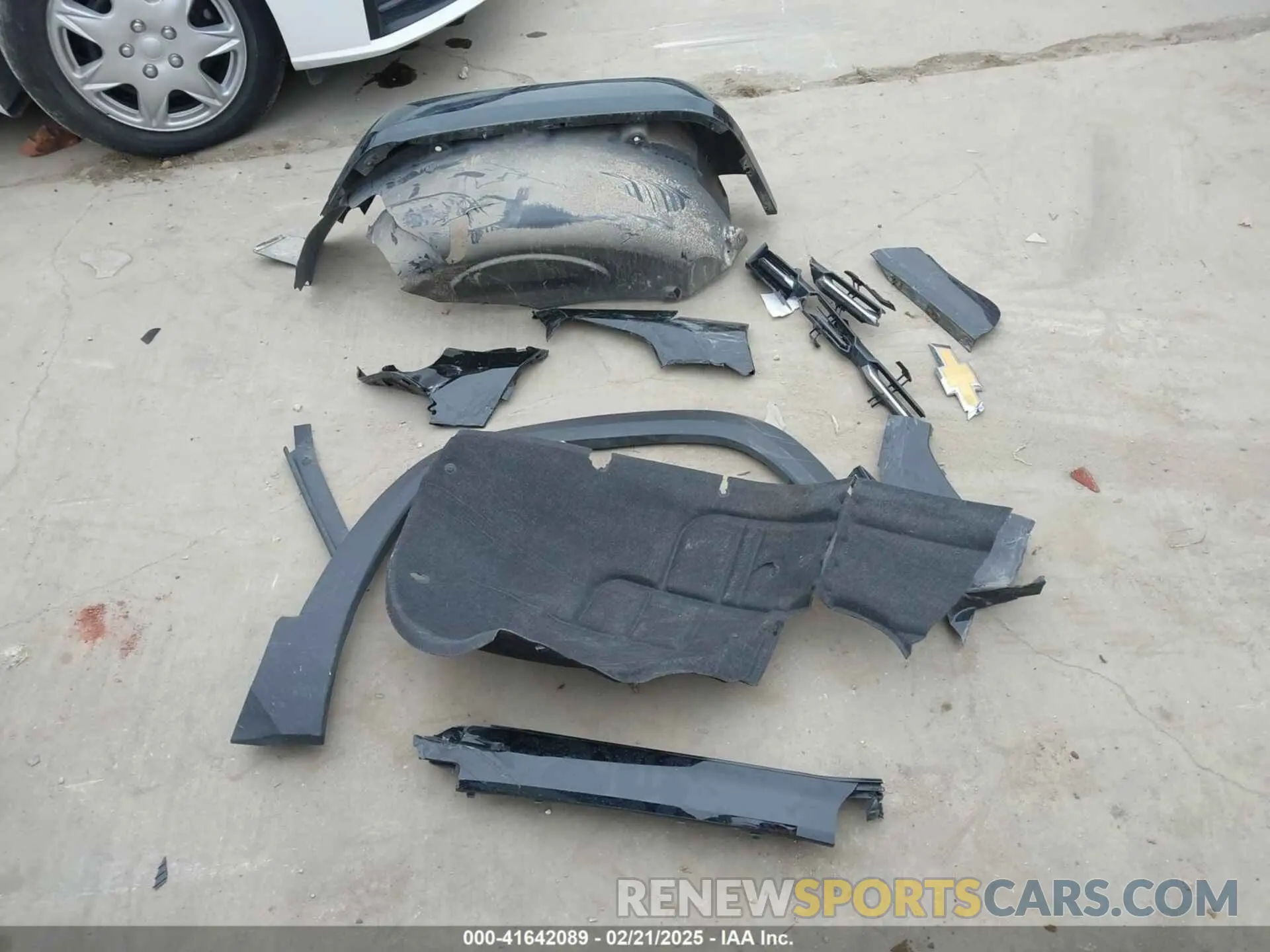 12 Photograph of a damaged car 3GNAXHEG7SL123425 CHEVROLET EQUINOX 2025