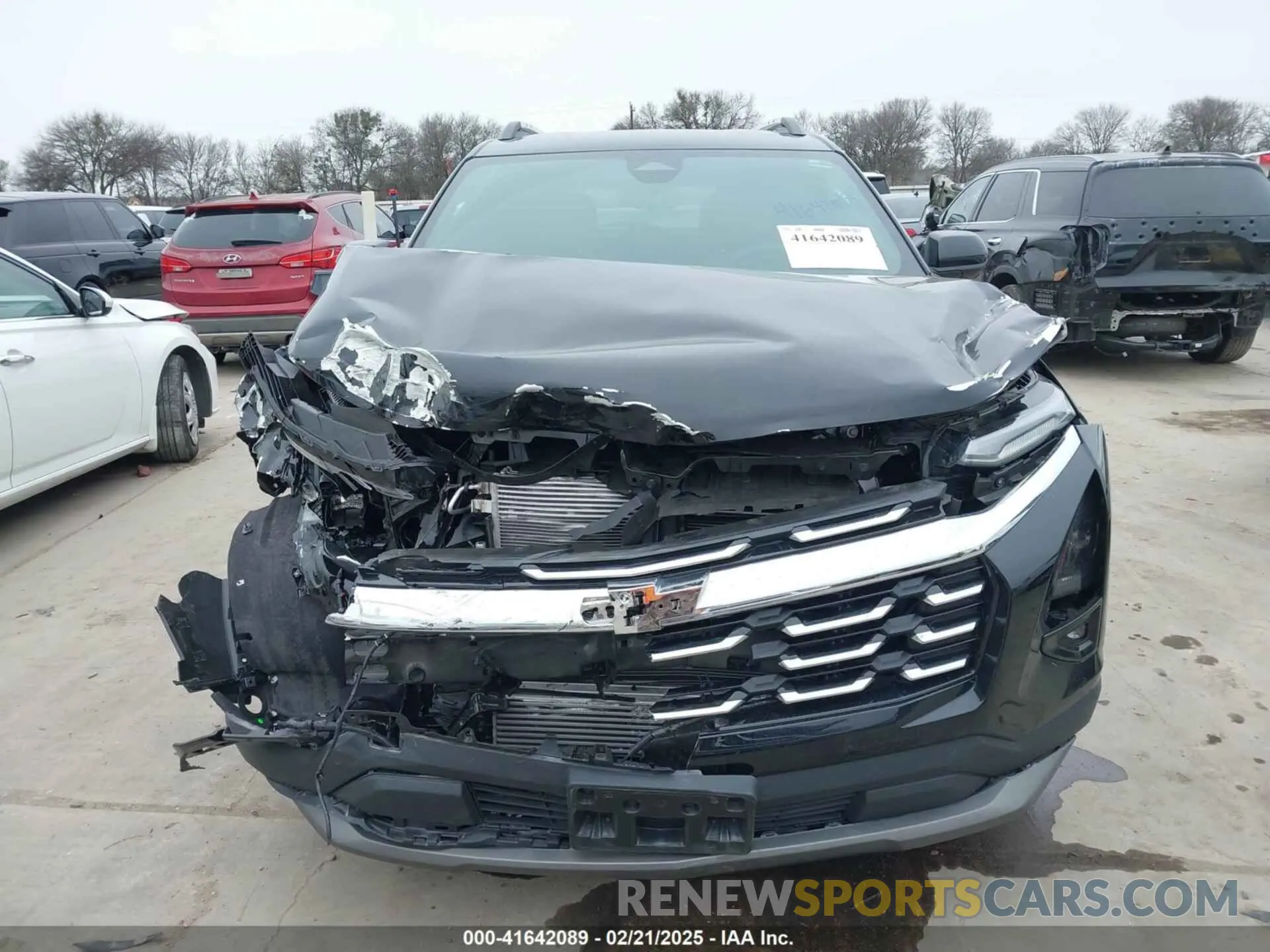 13 Photograph of a damaged car 3GNAXHEG7SL123425 CHEVROLET EQUINOX 2025