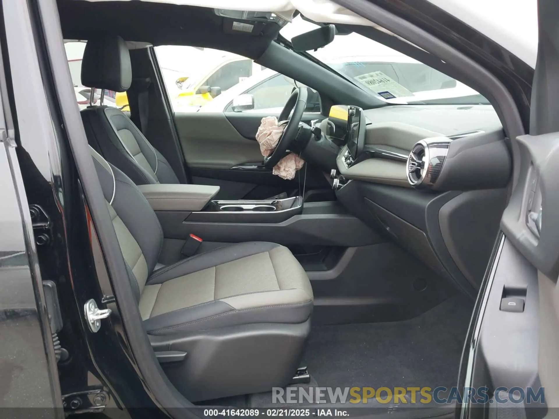 5 Photograph of a damaged car 3GNAXHEG7SL123425 CHEVROLET EQUINOX 2025