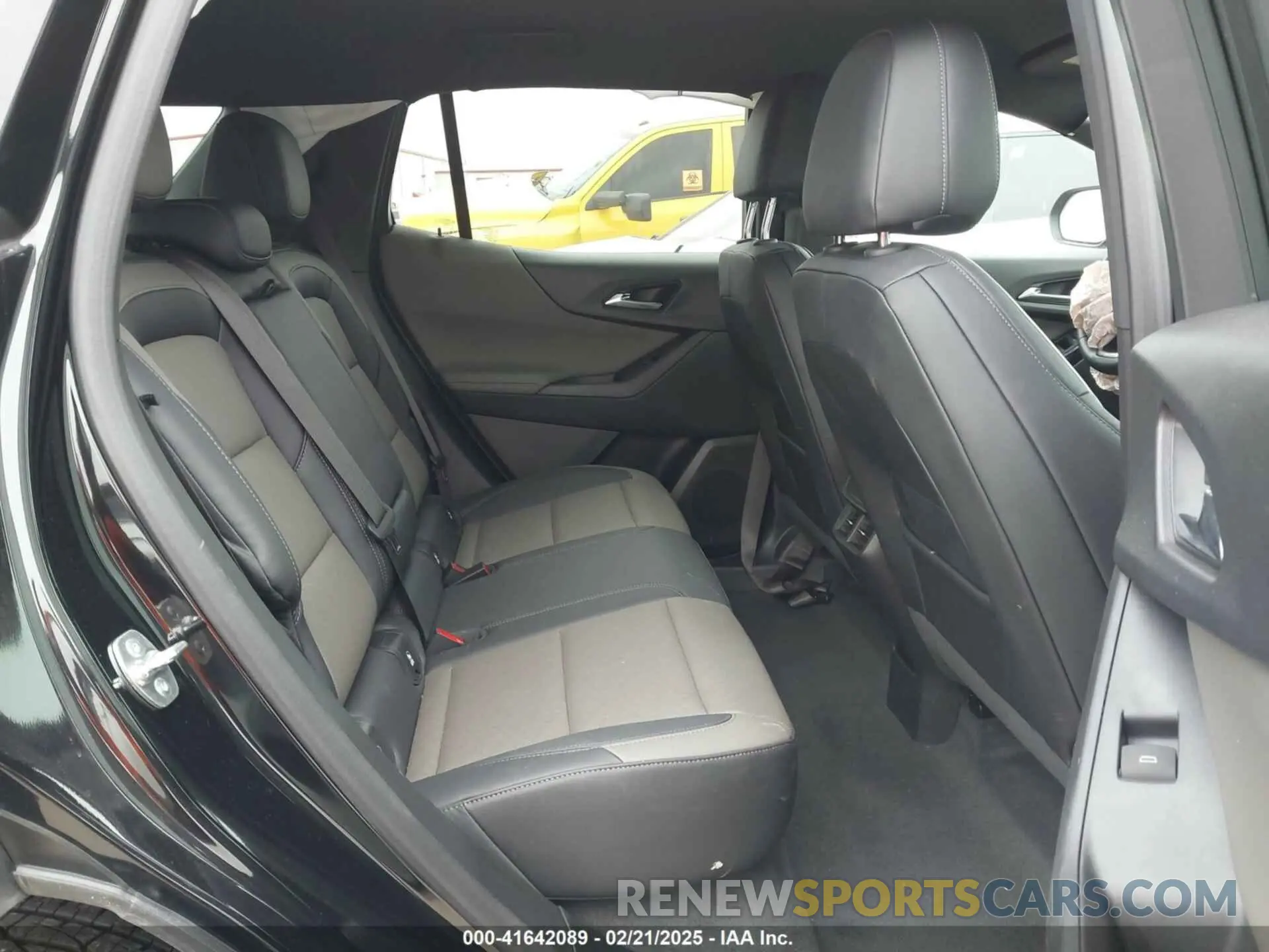 8 Photograph of a damaged car 3GNAXHEG7SL123425 CHEVROLET EQUINOX 2025