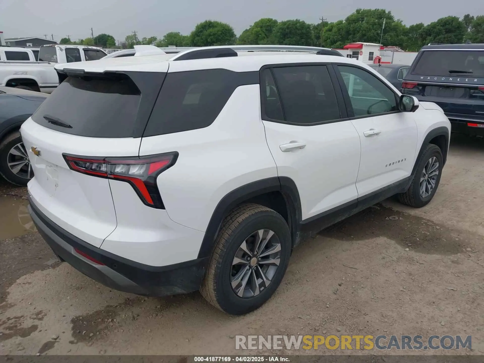 4 Photograph of a damaged car 3GNAXHEG7SL215828 CHEVROLET EQUINOX 2025