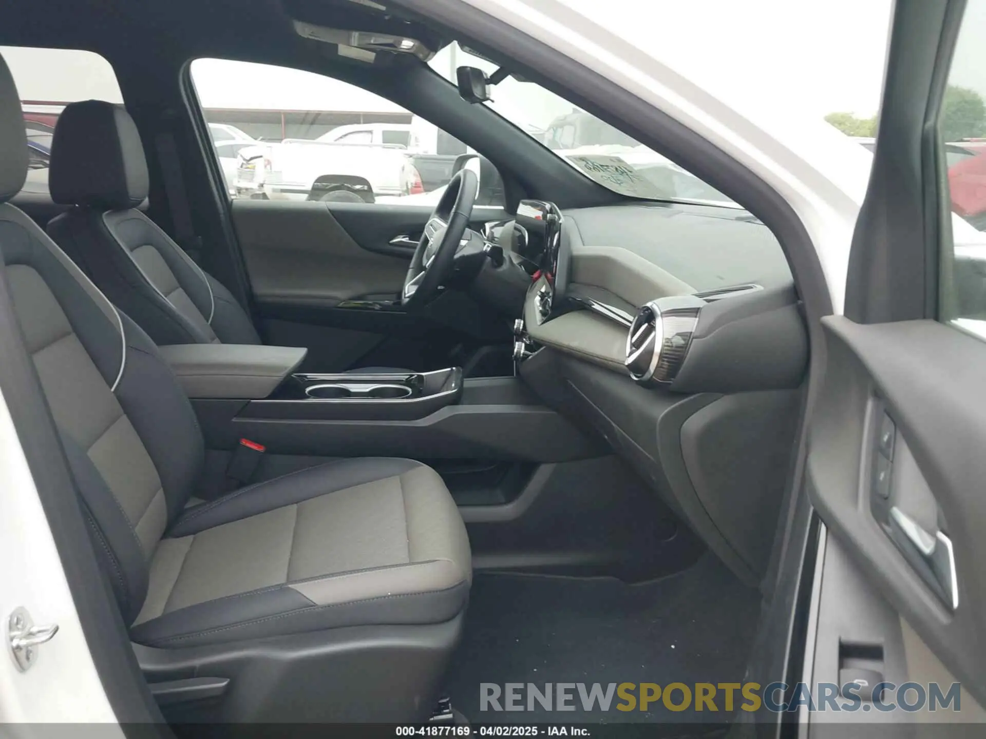 5 Photograph of a damaged car 3GNAXHEG7SL215828 CHEVROLET EQUINOX 2025