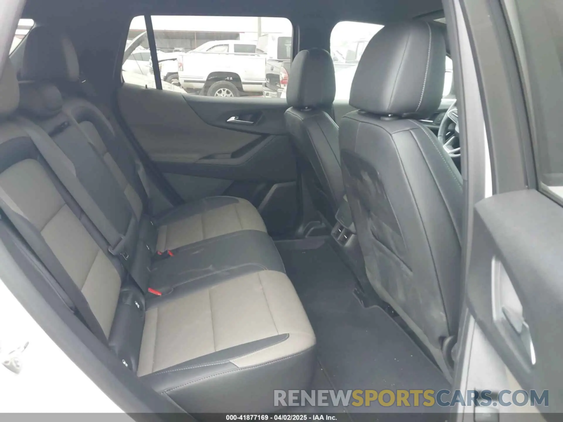 8 Photograph of a damaged car 3GNAXHEG7SL215828 CHEVROLET EQUINOX 2025