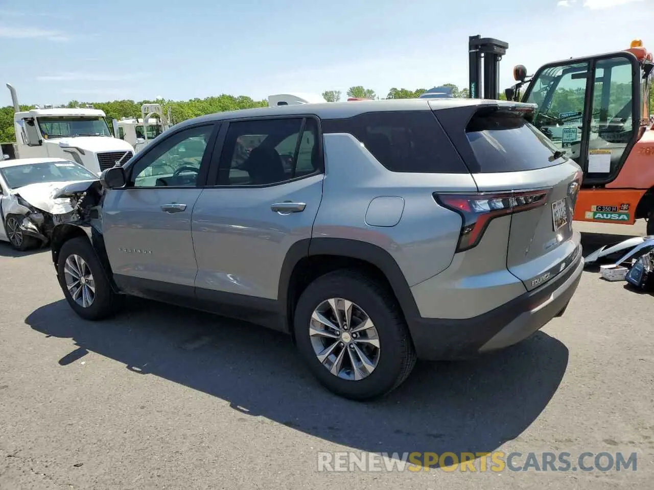 2 Photograph of a damaged car 3GNAXHEG8SL227602 CHEVROLET EQUINOX 2025