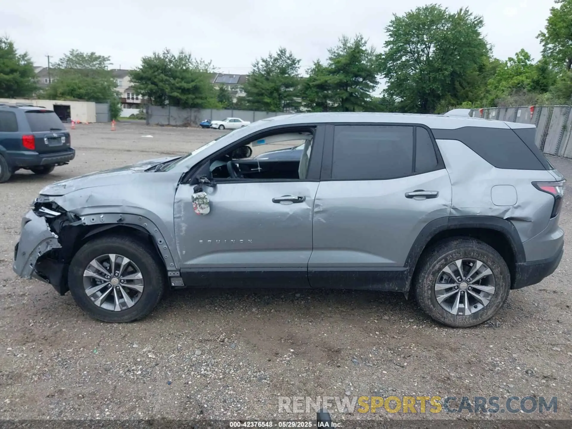 14 Photograph of a damaged car 3GNAXHEG8SL249048 CHEVROLET EQUINOX 2025