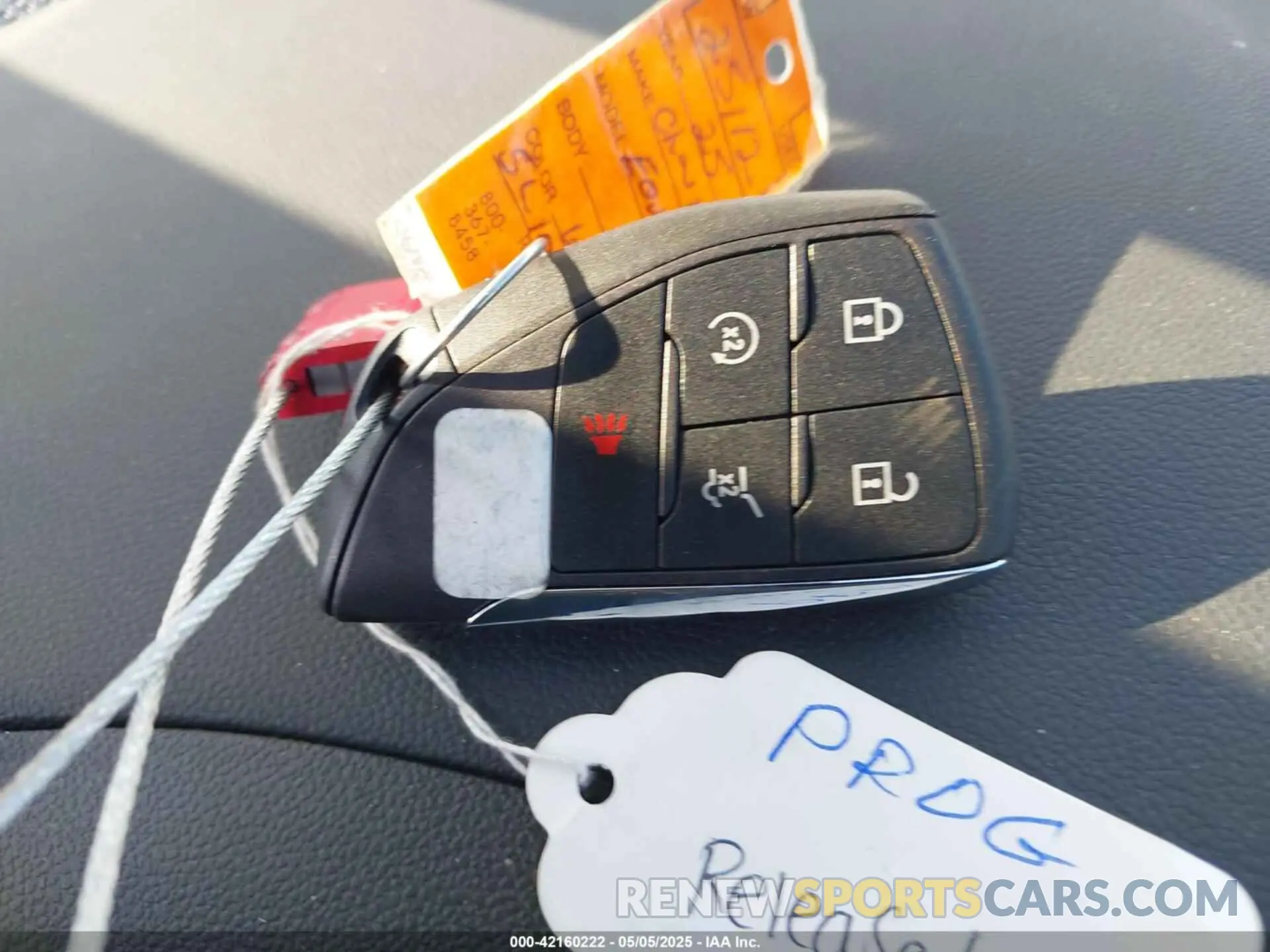 11 Photograph of a damaged car 3GNAXHEG9SL108876 CHEVROLET EQUINOX 2025