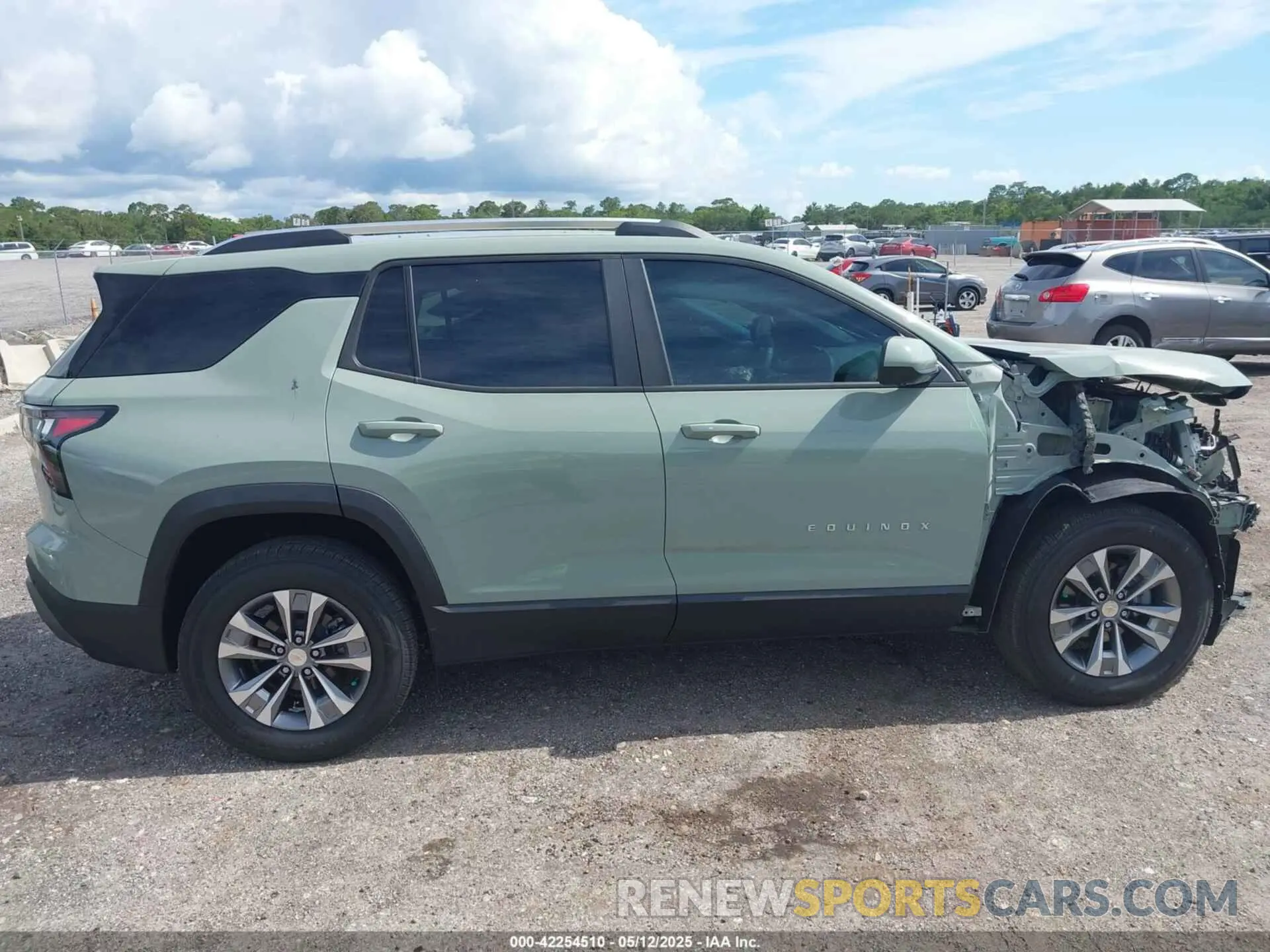 13 Photograph of a damaged car 3GNAXHEG9SL122003 CHEVROLET EQUINOX 2025