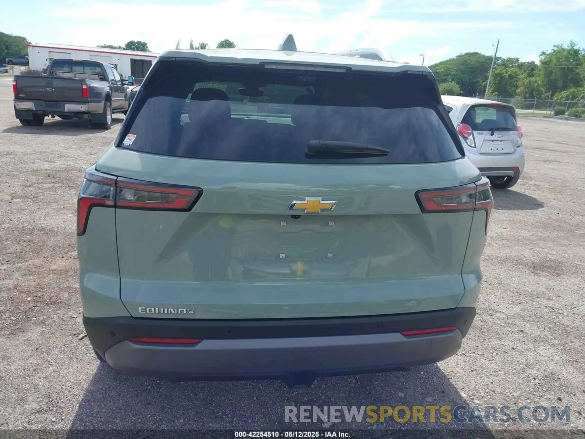 16 Photograph of a damaged car 3GNAXHEG9SL122003 CHEVROLET EQUINOX 2025