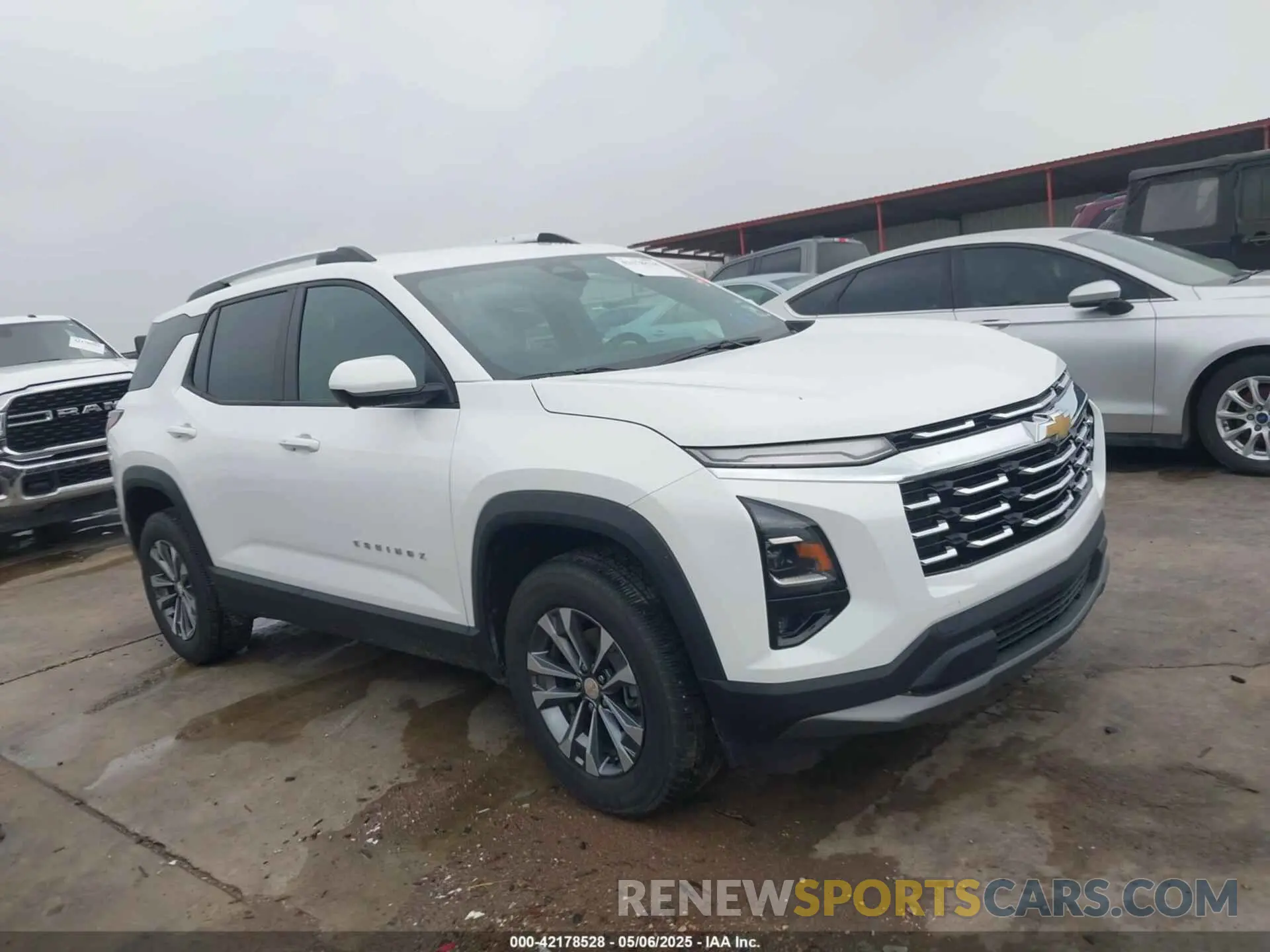 13 Photograph of a damaged car 3GNAXHEG9SL183867 CHEVROLET EQUINOX 2025
