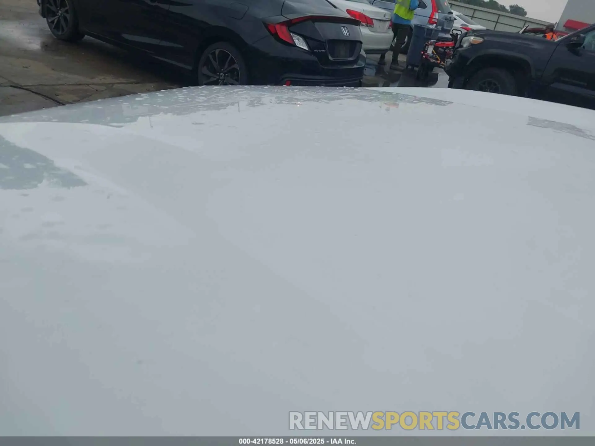 6 Photograph of a damaged car 3GNAXHEG9SL183867 CHEVROLET EQUINOX 2025