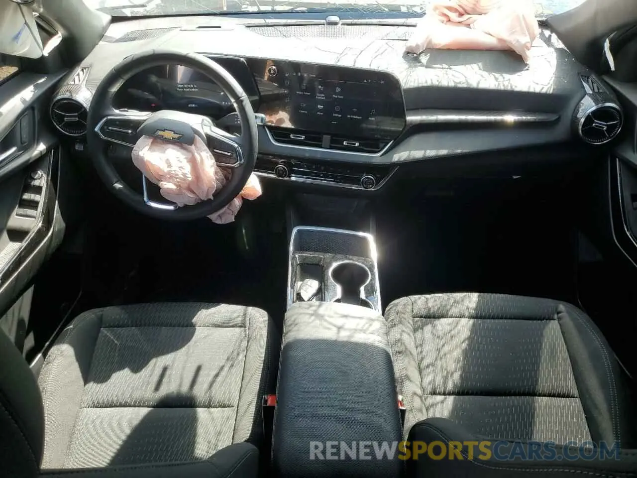 8 Photograph of a damaged car 3GNAXHEGXSL132281 CHEVROLET EQUINOX 2025