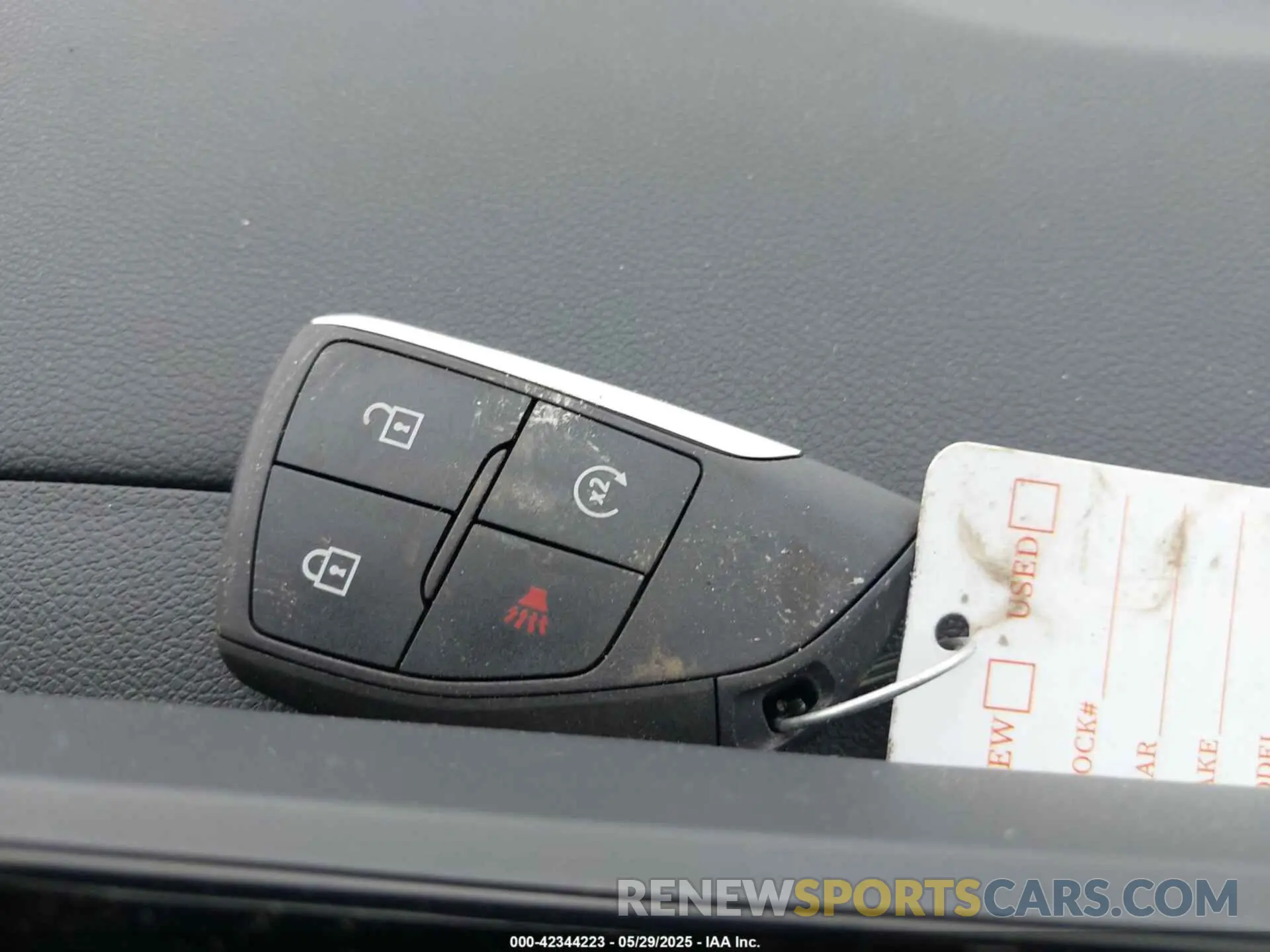 11 Photograph of a damaged car 3GNAXHEGXSL159643 CHEVROLET EQUINOX 2025