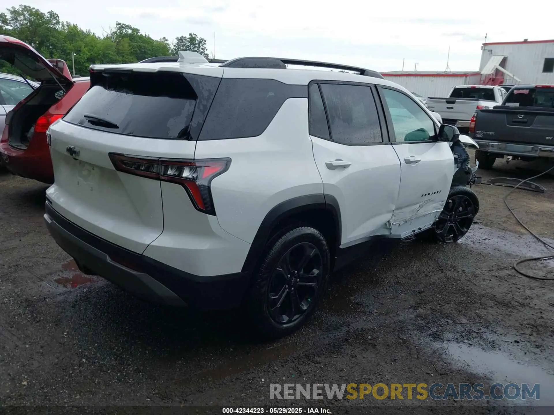4 Photograph of a damaged car 3GNAXHEGXSL159643 CHEVROLET EQUINOX 2025