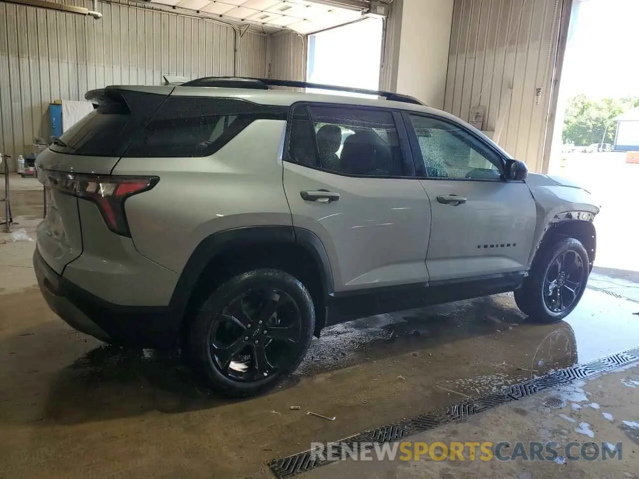 3 Photograph of a damaged car 3GNAXHEGXSL180668 CHEVROLET EQUINOX 2025