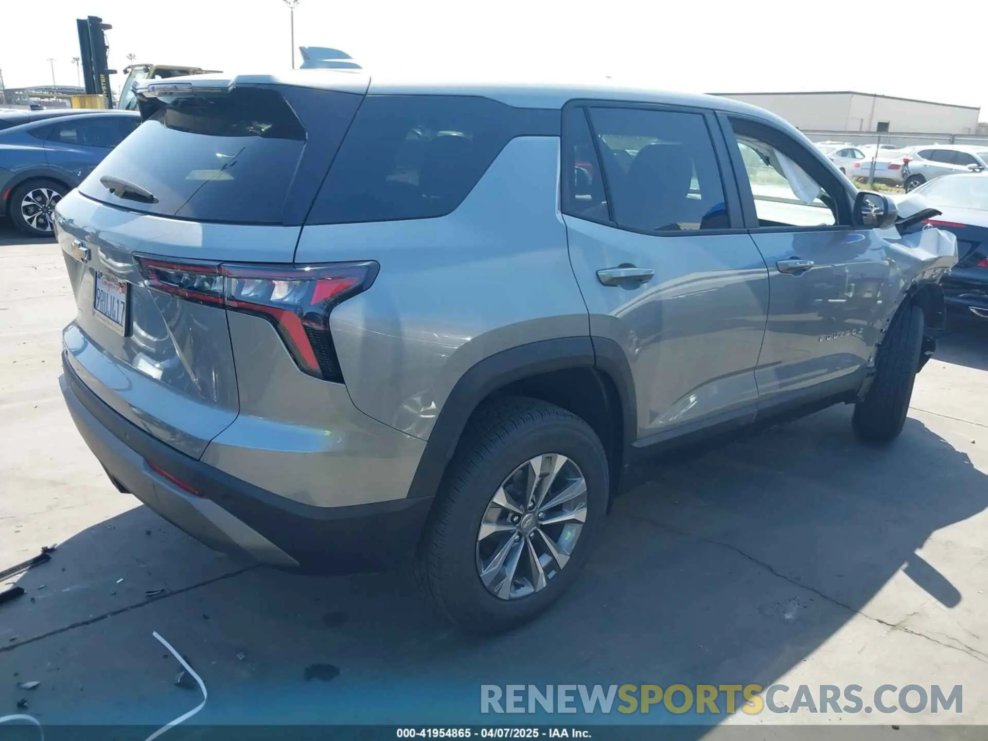 4 Photograph of a damaged car 3GNAXHEGXSL252744 CHEVROLET EQUINOX 2025