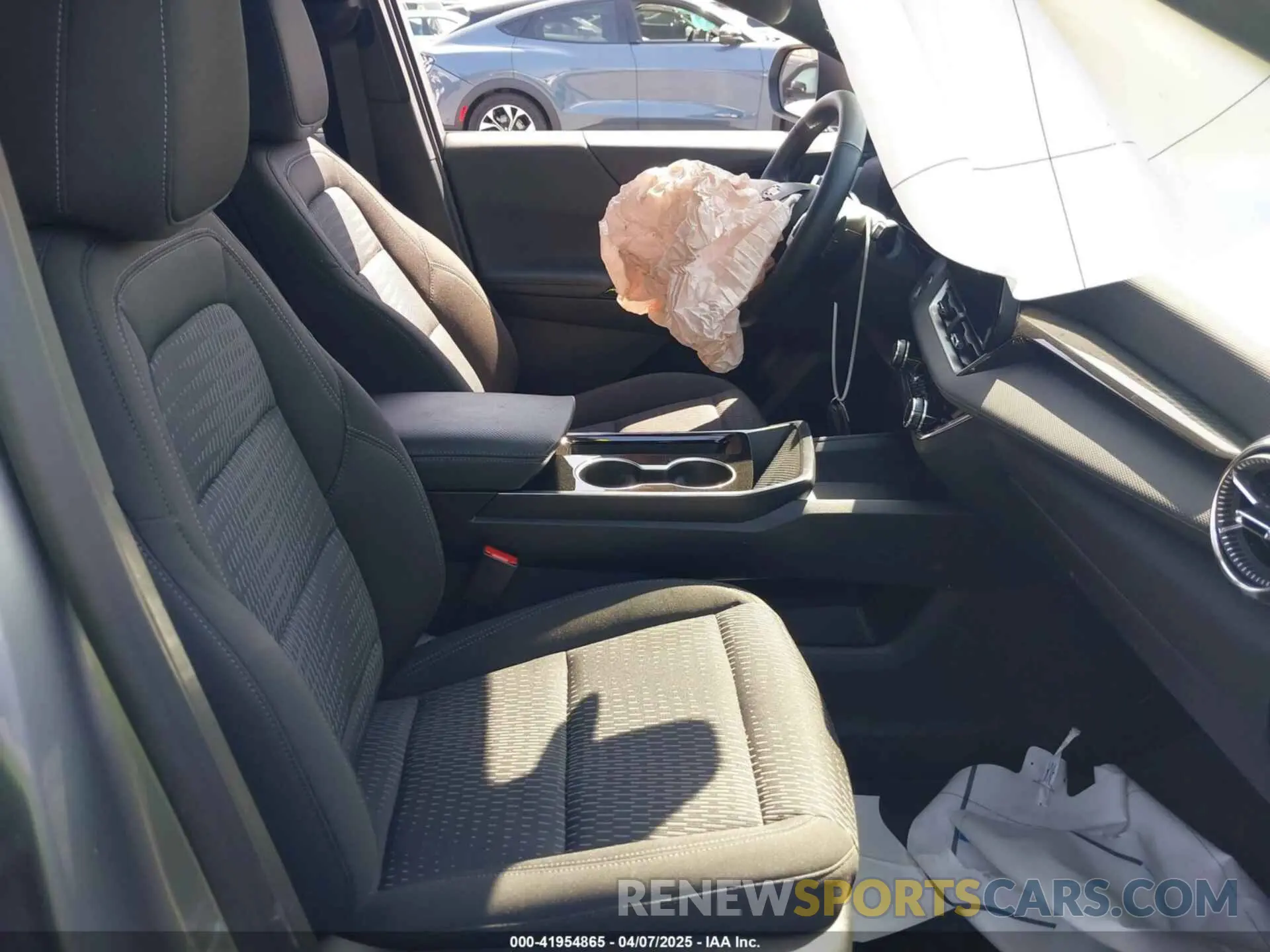 5 Photograph of a damaged car 3GNAXHEGXSL252744 CHEVROLET EQUINOX 2025