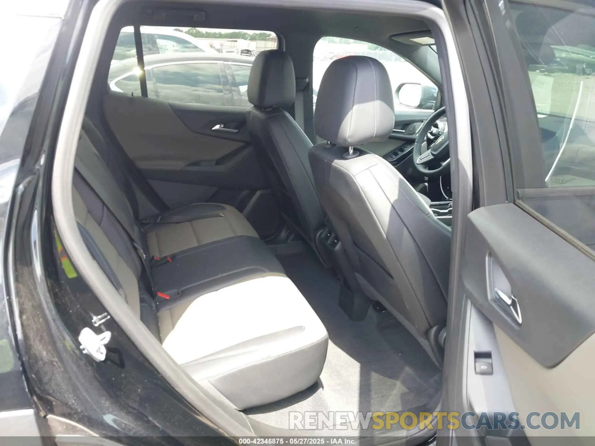 8 Photograph of a damaged car 3GNAXHEGXSL285145 CHEVROLET EQUINOX 2025