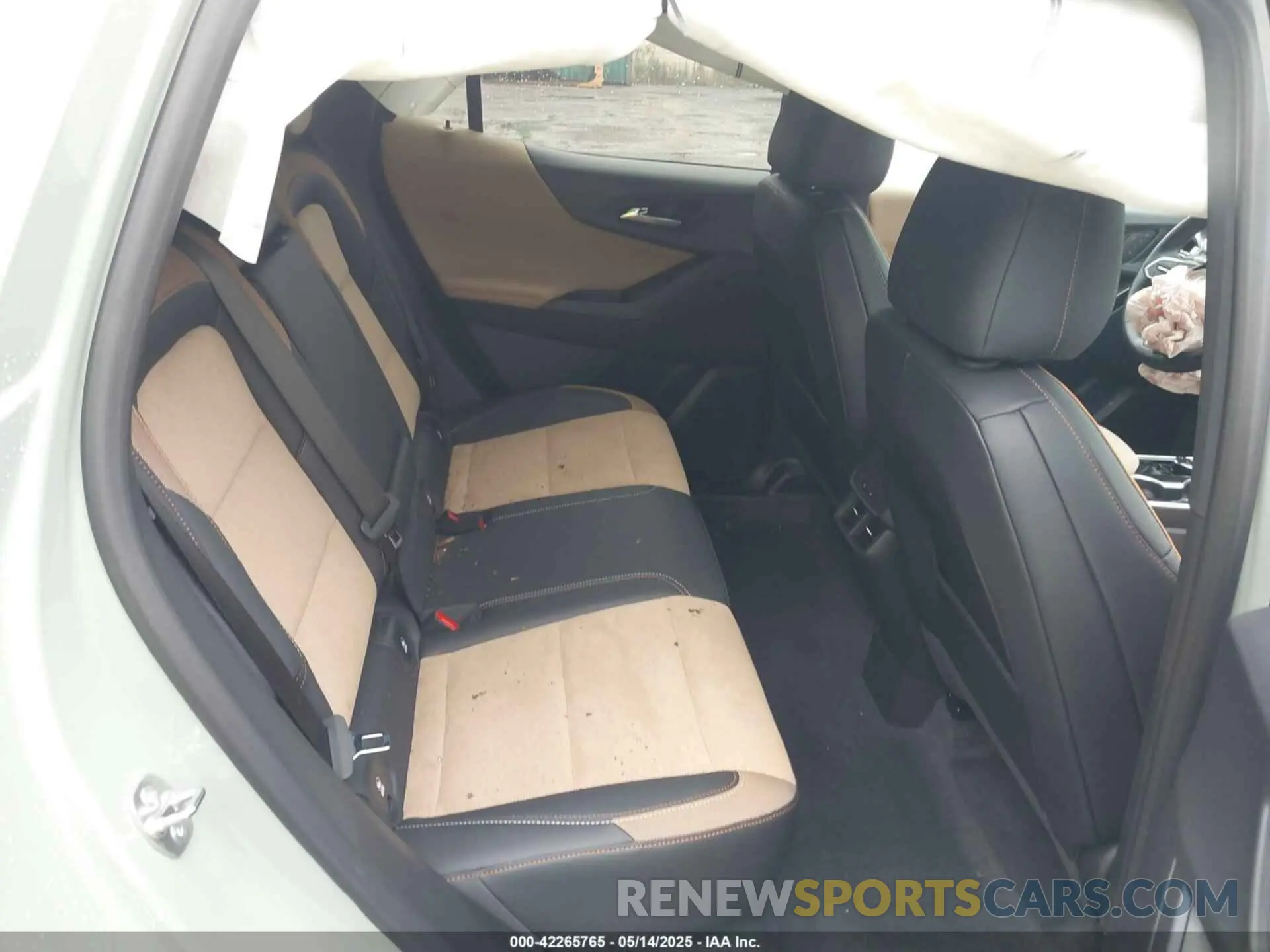 8 Photograph of a damaged car 3GNAXKEG0SL116703 CHEVROLET EQUINOX 2025