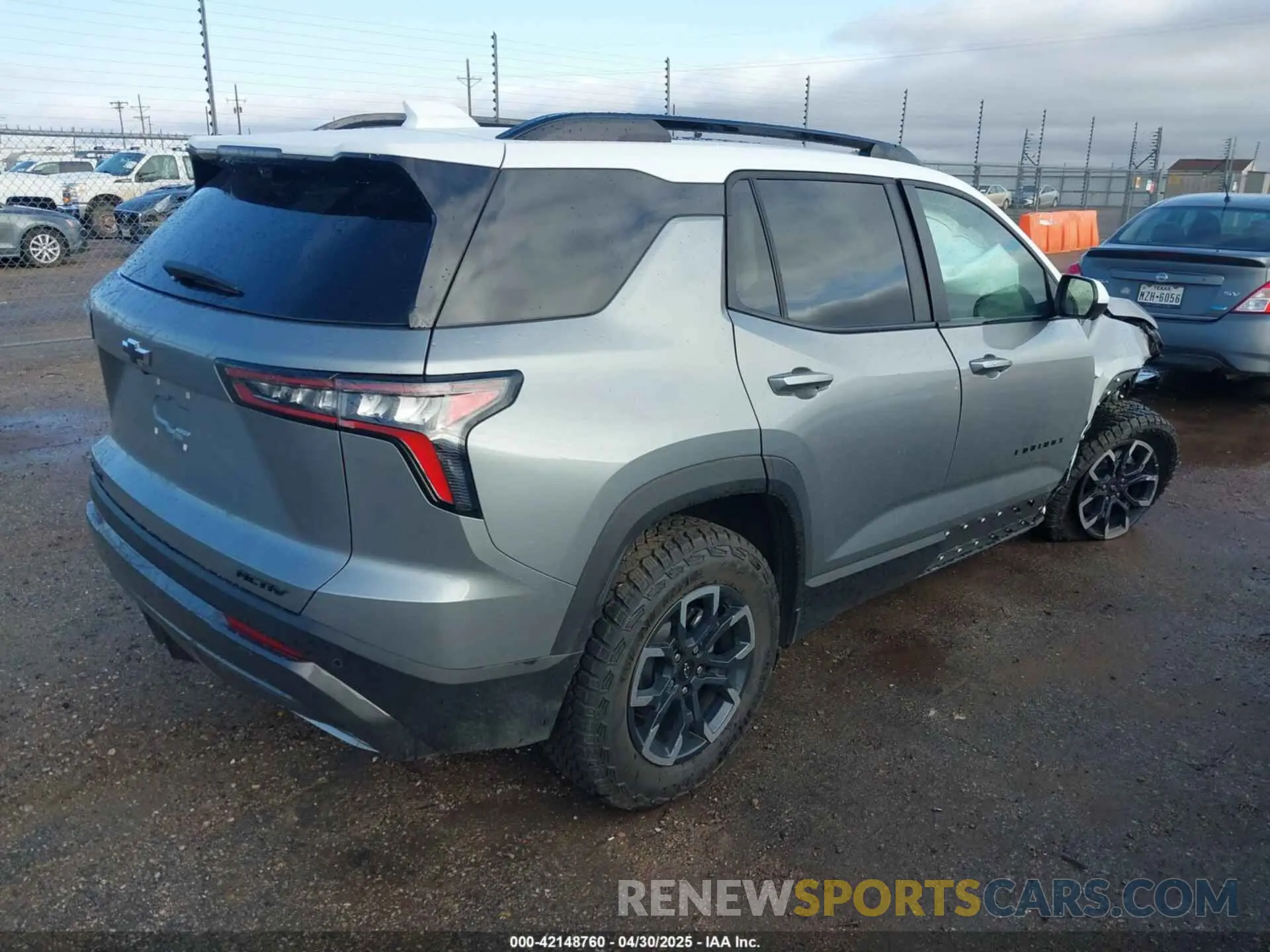 4 Photograph of a damaged car 3GNAXKEG0SL241331 CHEVROLET EQUINOX 2025