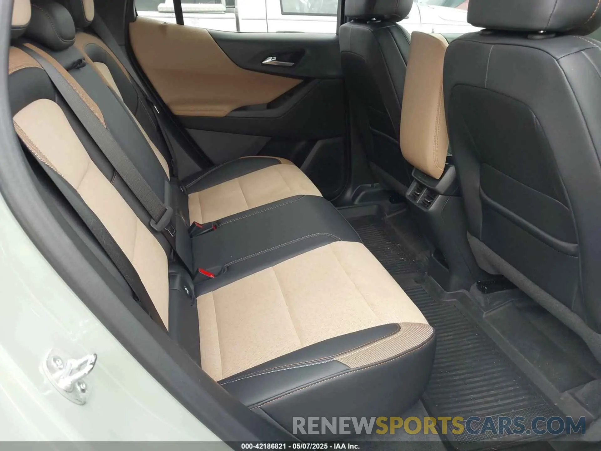 8 Photograph of a damaged car 3GNAXKEG1SL221525 CHEVROLET EQUINOX 2025