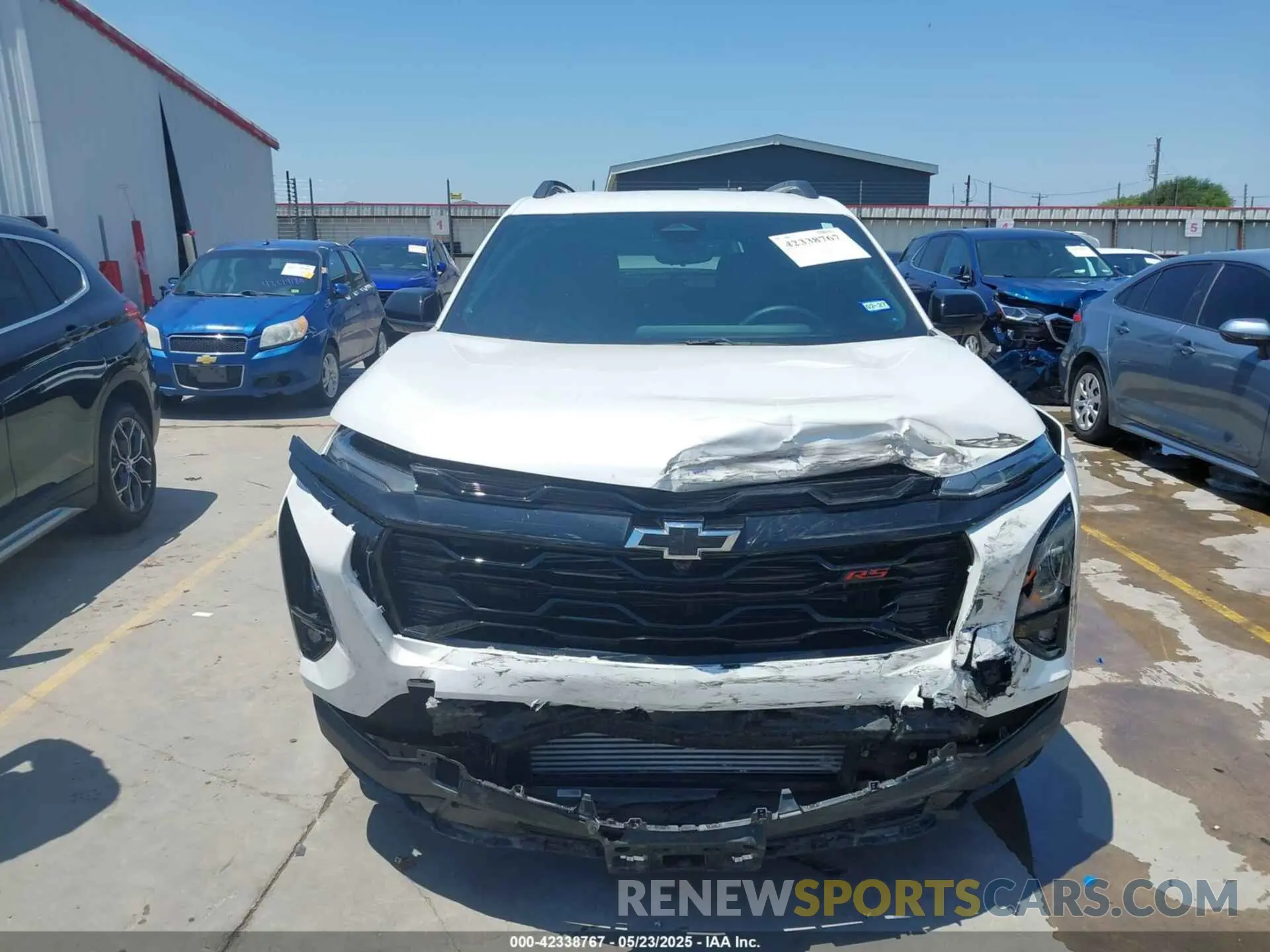 12 Photograph of a damaged car 3GNAXLEG4SL142744 CHEVROLET EQUINOX 2025