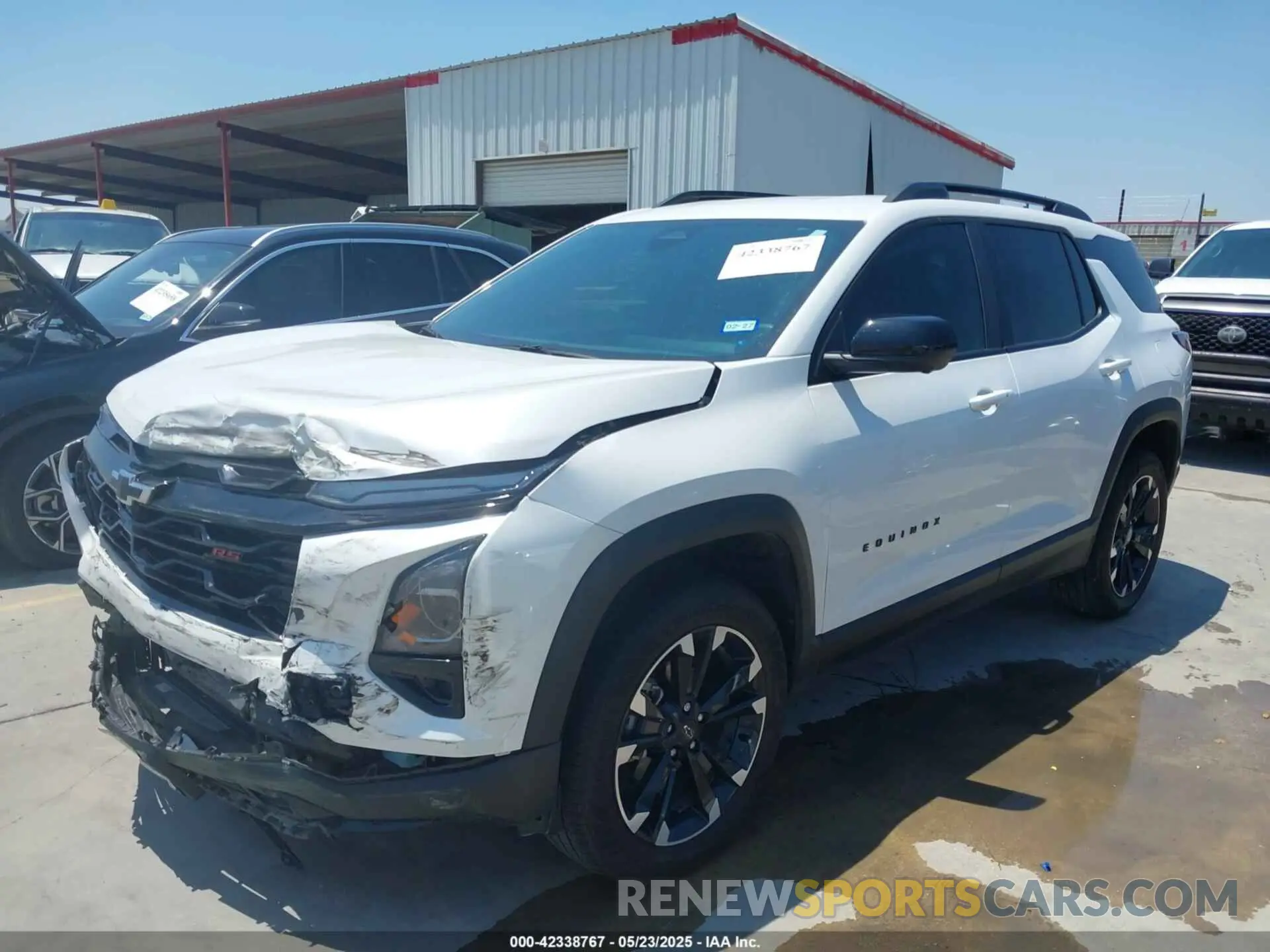 2 Photograph of a damaged car 3GNAXLEG4SL142744 CHEVROLET EQUINOX 2025