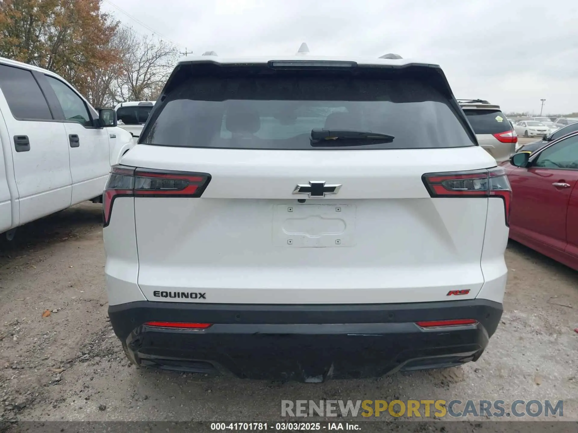 17 Photograph of a damaged car 3GNAXLEG5SL215460 CHEVROLET EQUINOX 2025
