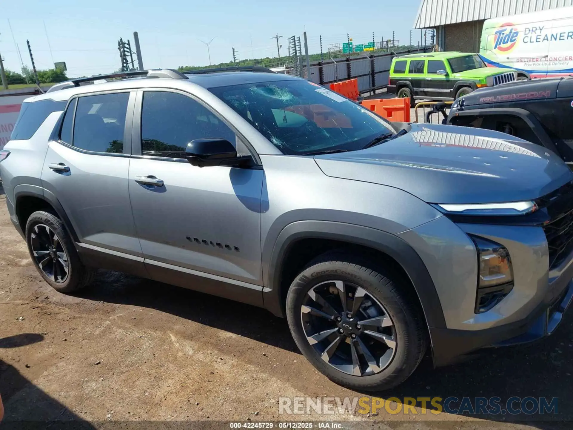 13 Photograph of a damaged car 3GNAXLEG7SL104814 CHEVROLET EQUINOX 2025