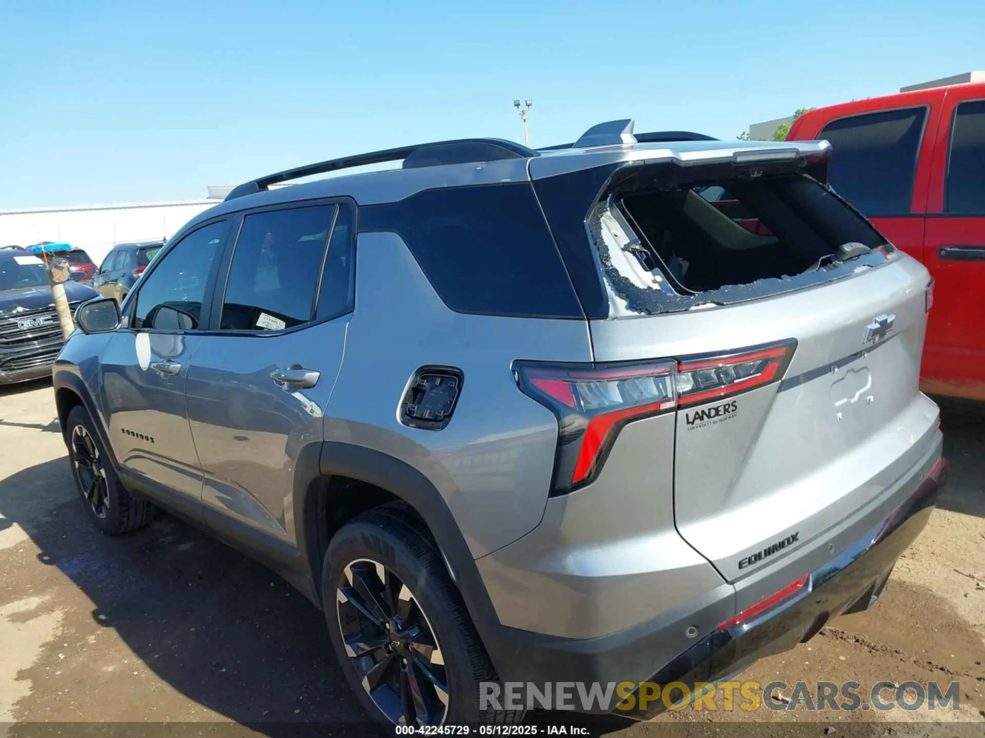 14 Photograph of a damaged car 3GNAXLEG7SL104814 CHEVROLET EQUINOX 2025
