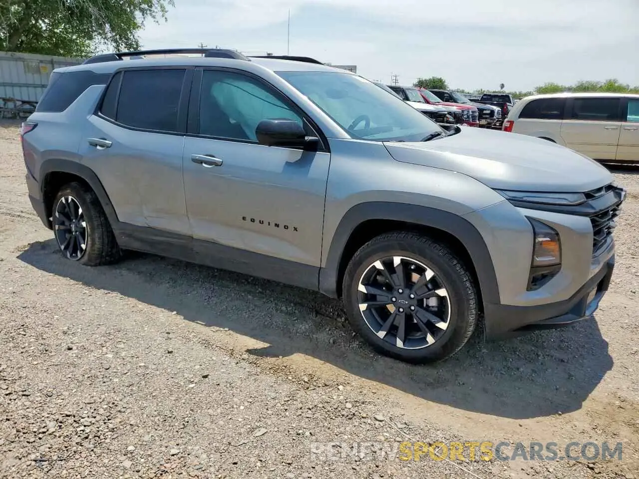 4 Photograph of a damaged car 3GNAXLEG7SL124514 CHEVROLET EQUINOX 2025