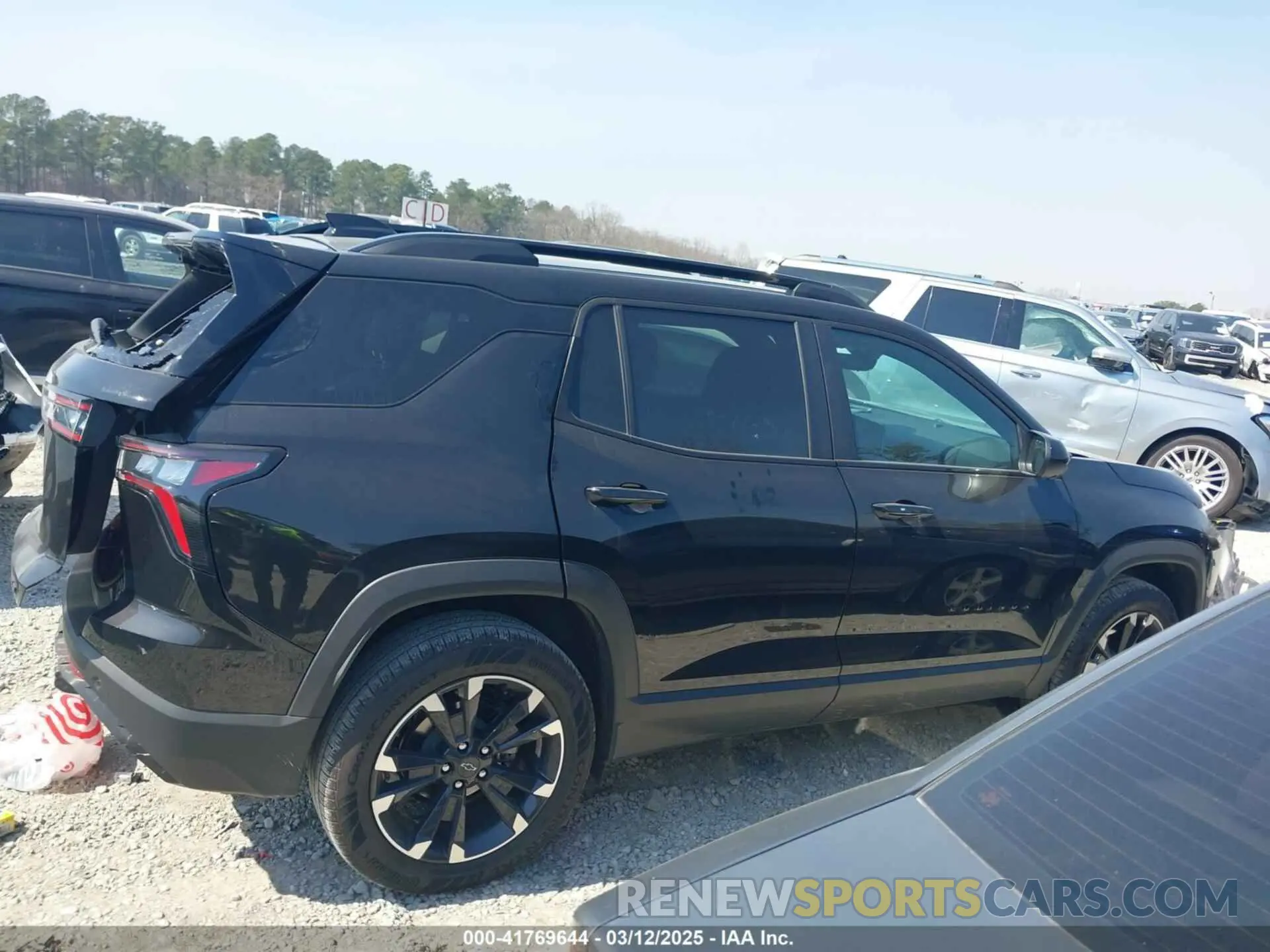 13 Photograph of a damaged car 3GNAXLEG7SL136601 CHEVROLET EQUINOX 2025