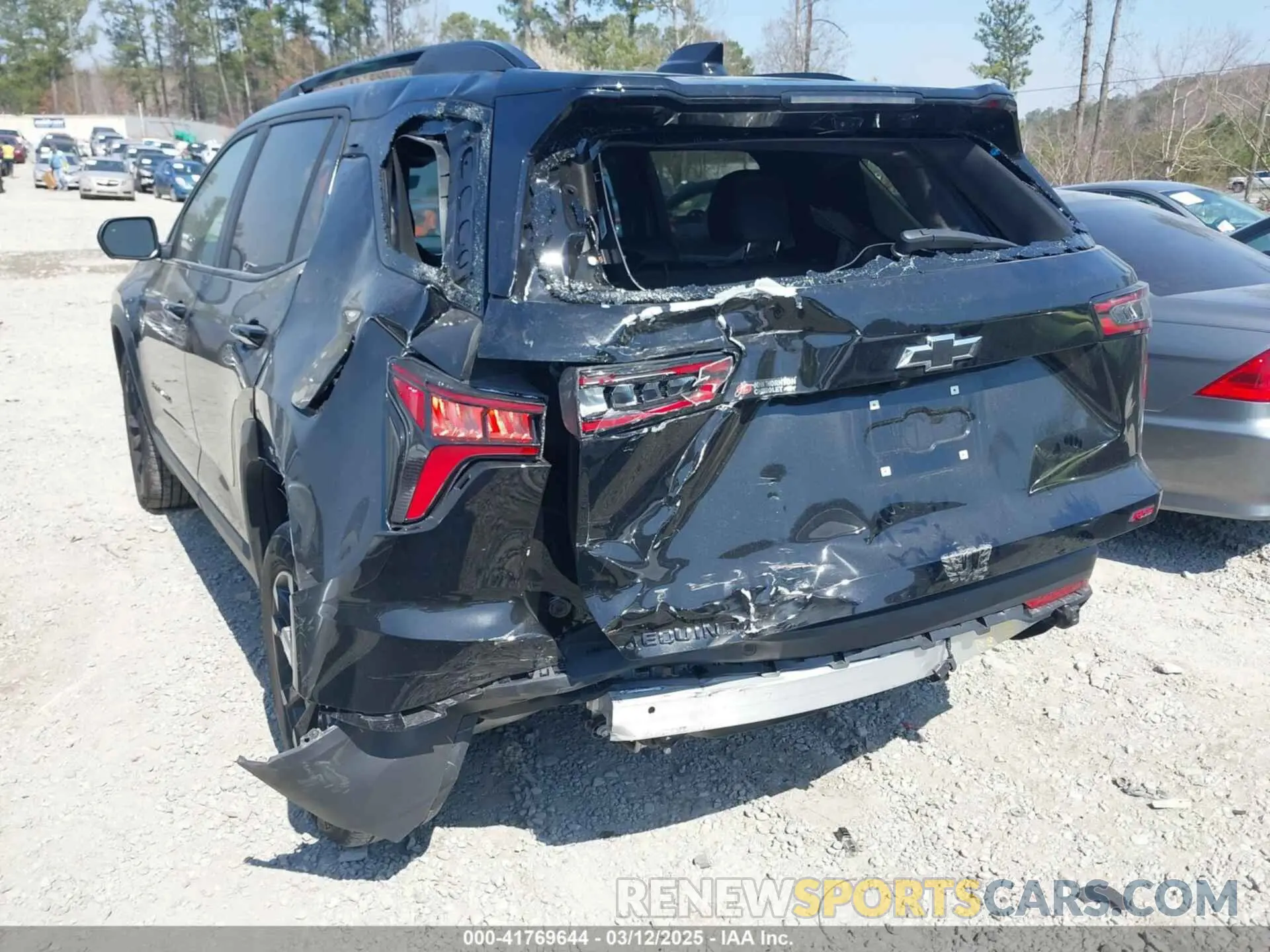 3 Photograph of a damaged car 3GNAXLEG7SL136601 CHEVROLET EQUINOX 2025