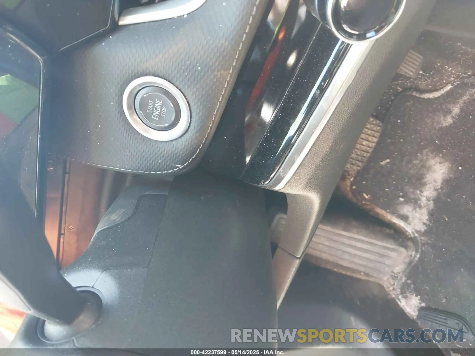 11 Photograph of a damaged car 3GNAXPEG0SL153490 CHEVROLET EQUINOX 2025