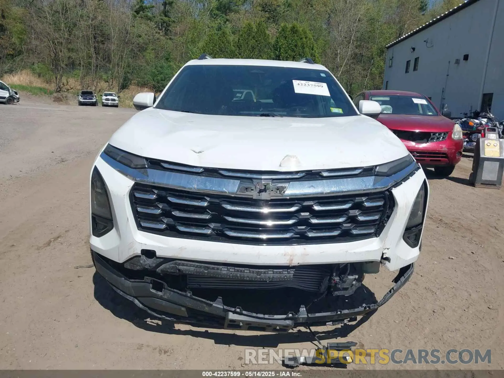 13 Photograph of a damaged car 3GNAXPEG0SL153490 CHEVROLET EQUINOX 2025