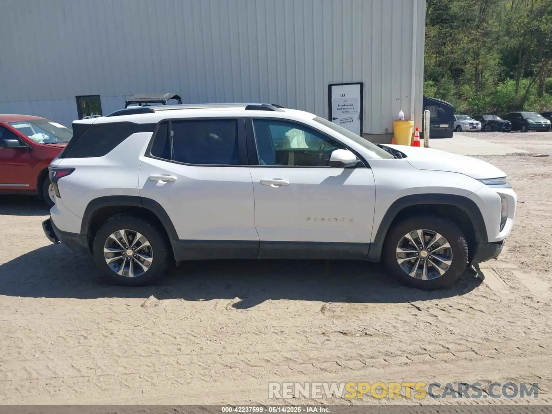 14 Photograph of a damaged car 3GNAXPEG0SL153490 CHEVROLET EQUINOX 2025