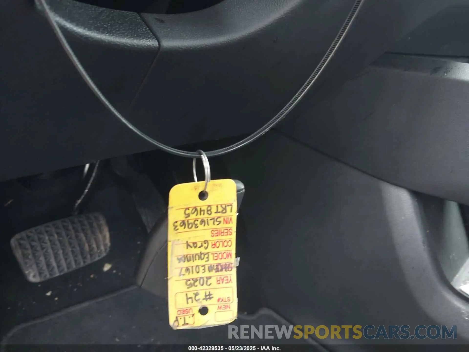 11 Photograph of a damaged car 3GNAXPEG1SL163963 CHEVROLET EQUINOX 2025