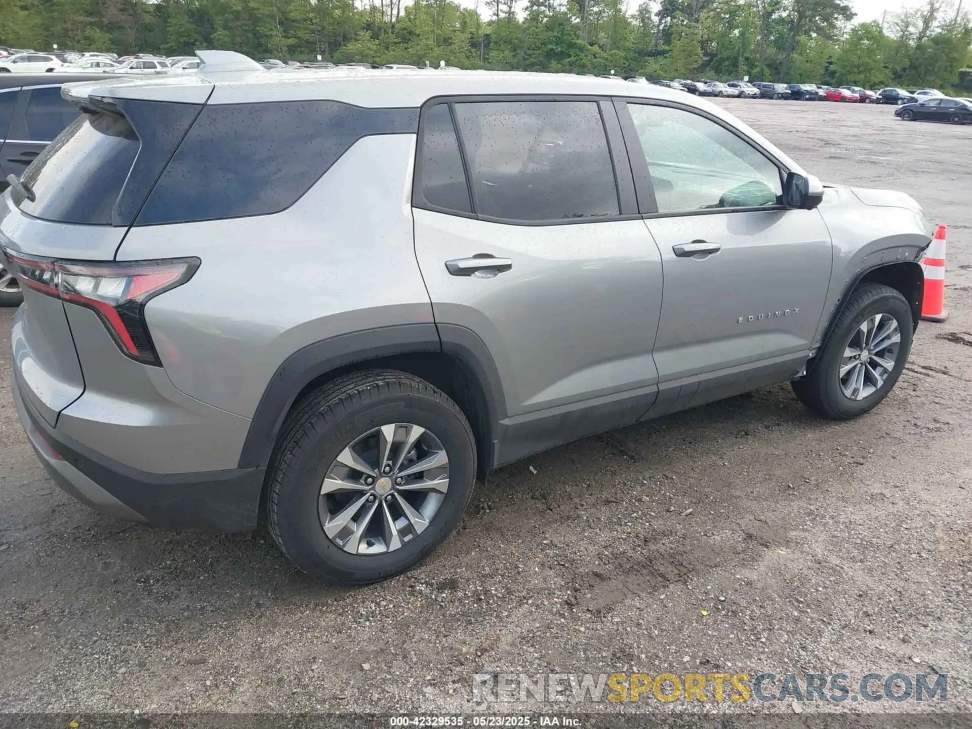 4 Photograph of a damaged car 3GNAXPEG1SL163963 CHEVROLET EQUINOX 2025
