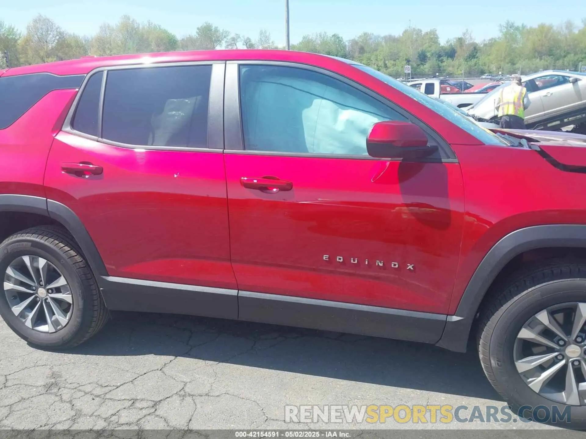 13 Photograph of a damaged car 3GNAXPEG1SL225510 CHEVROLET EQUINOX 2025