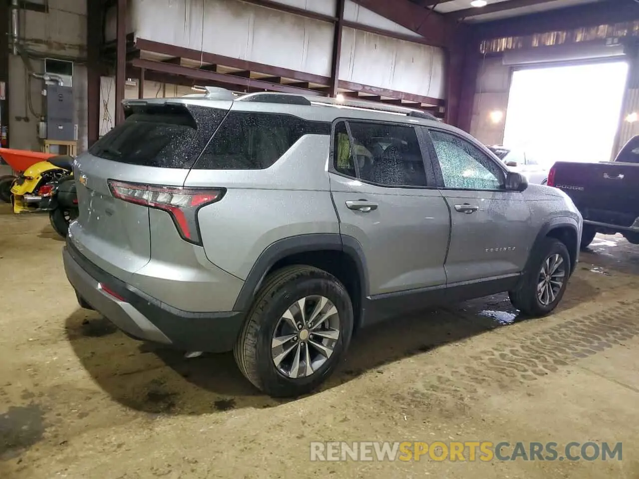 3 Photograph of a damaged car 3GNAXPEG2SL107398 CHEVROLET EQUINOX 2025