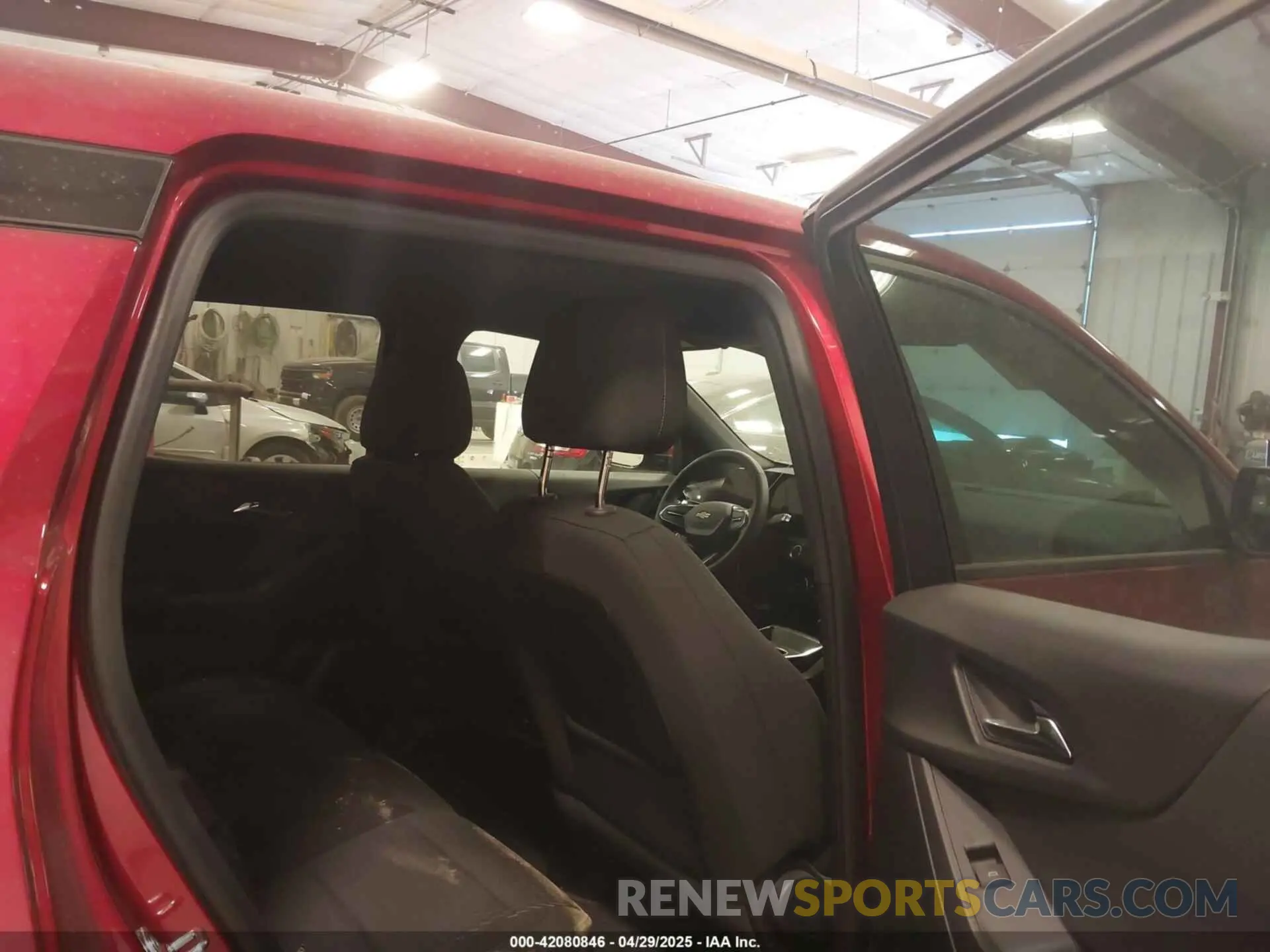 8 Photograph of a damaged car 3GNAXPEG2SL124816 CHEVROLET EQUINOX 2025