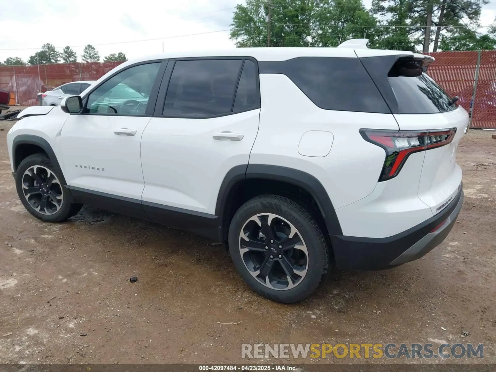 3 Photograph of a damaged car 3GNAXPEG3SL223208 CHEVROLET EQUINOX 2025