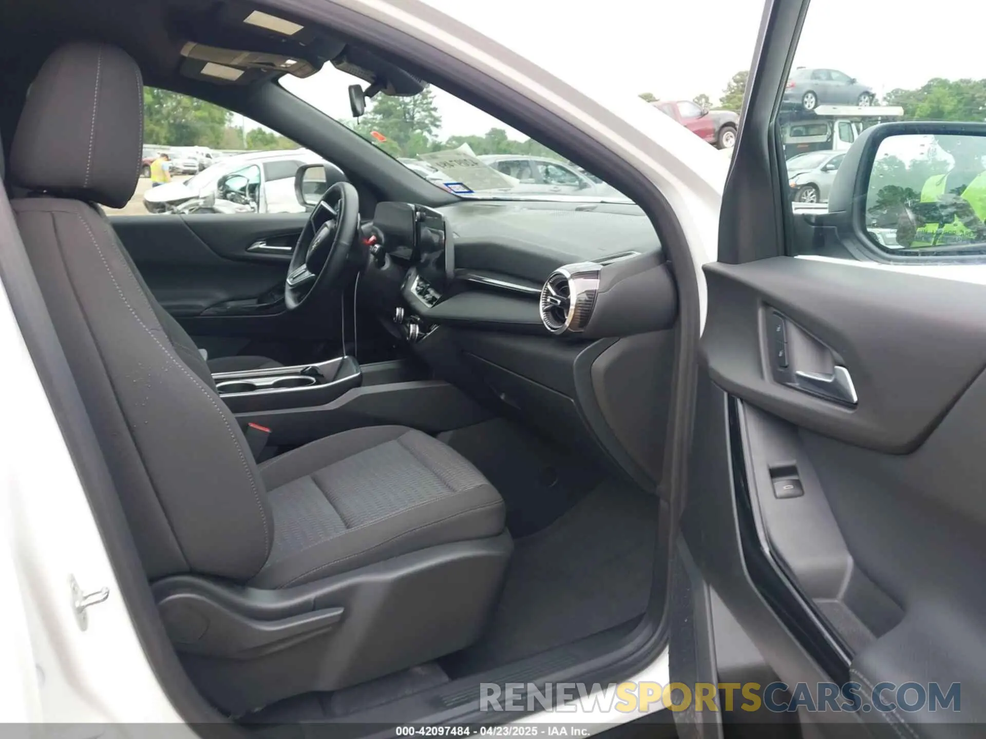 5 Photograph of a damaged car 3GNAXPEG3SL223208 CHEVROLET EQUINOX 2025