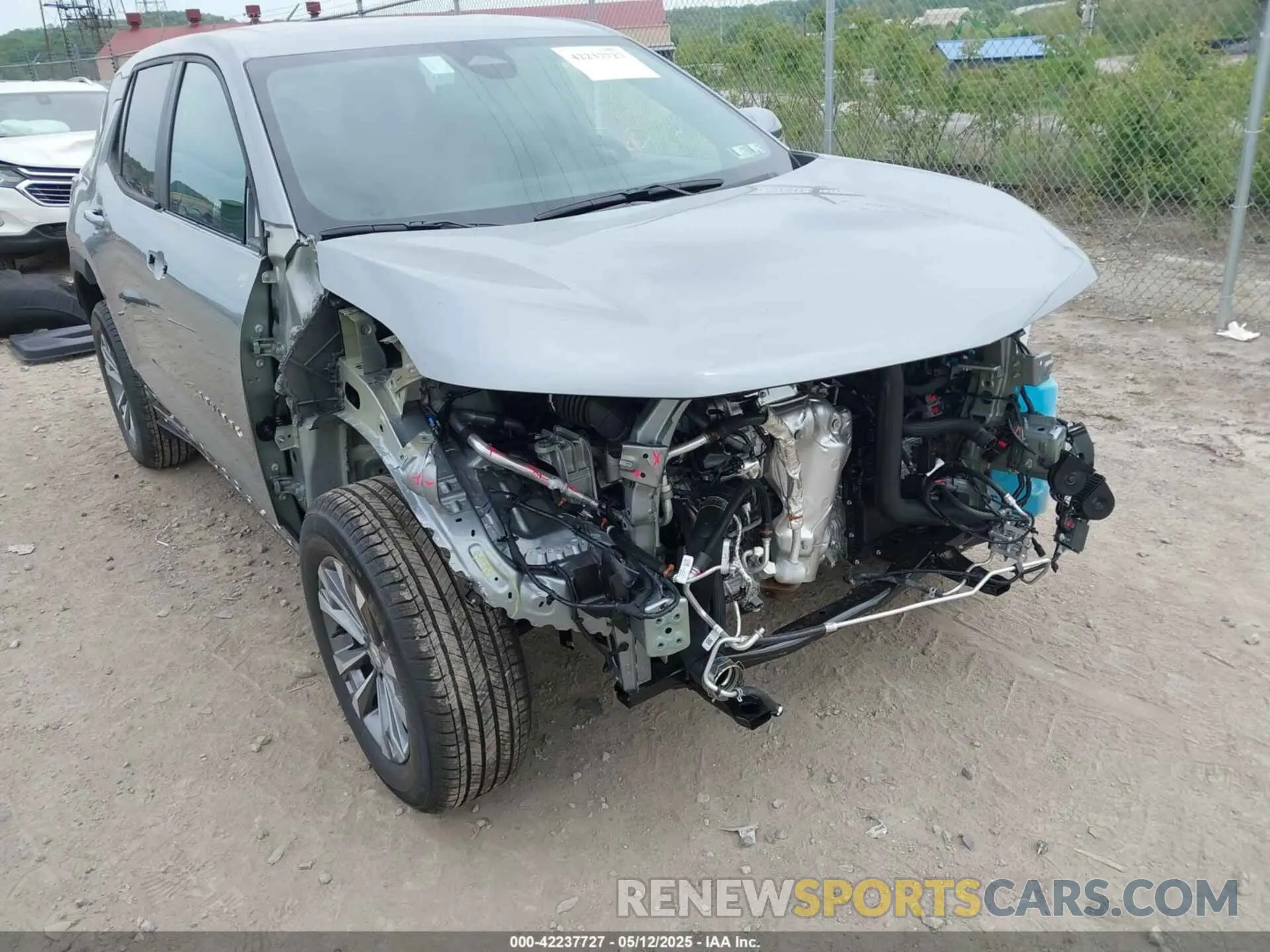 6 Photograph of a damaged car 3GNAXPEG4SL325018 CHEVROLET EQUINOX 2025
