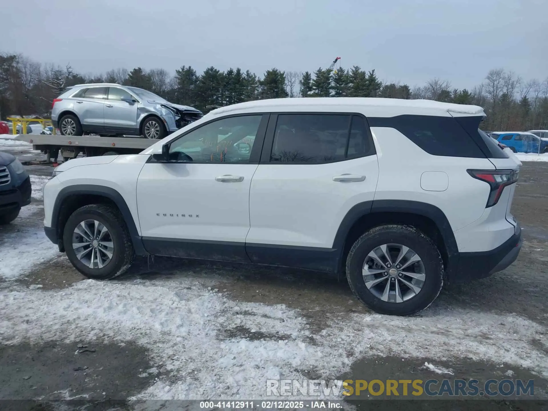 14 Photograph of a damaged car 3GNAXPEG5SL101319 CHEVROLET EQUINOX 2025