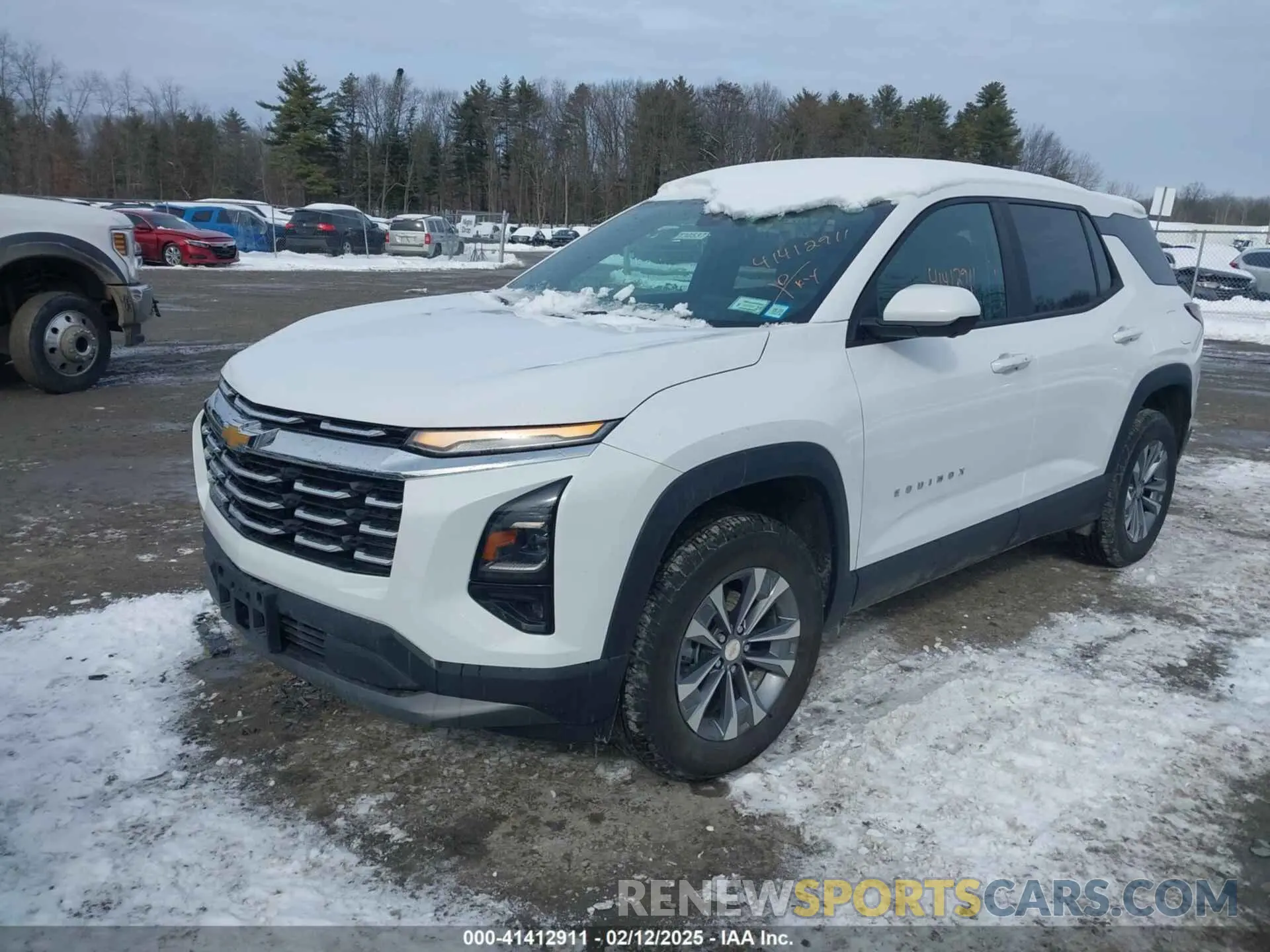 2 Photograph of a damaged car 3GNAXPEG5SL101319 CHEVROLET EQUINOX 2025