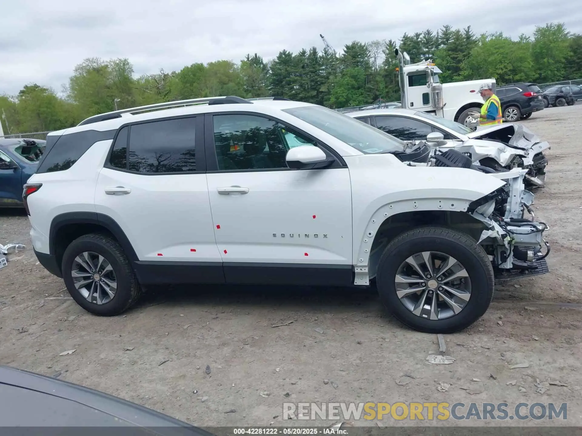 14 Photograph of a damaged car 3GNAXPEG5SL128164 CHEVROLET EQUINOX 2025