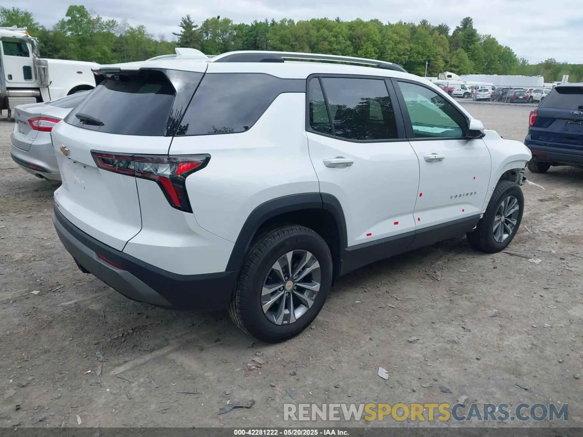 4 Photograph of a damaged car 3GNAXPEG5SL128164 CHEVROLET EQUINOX 2025