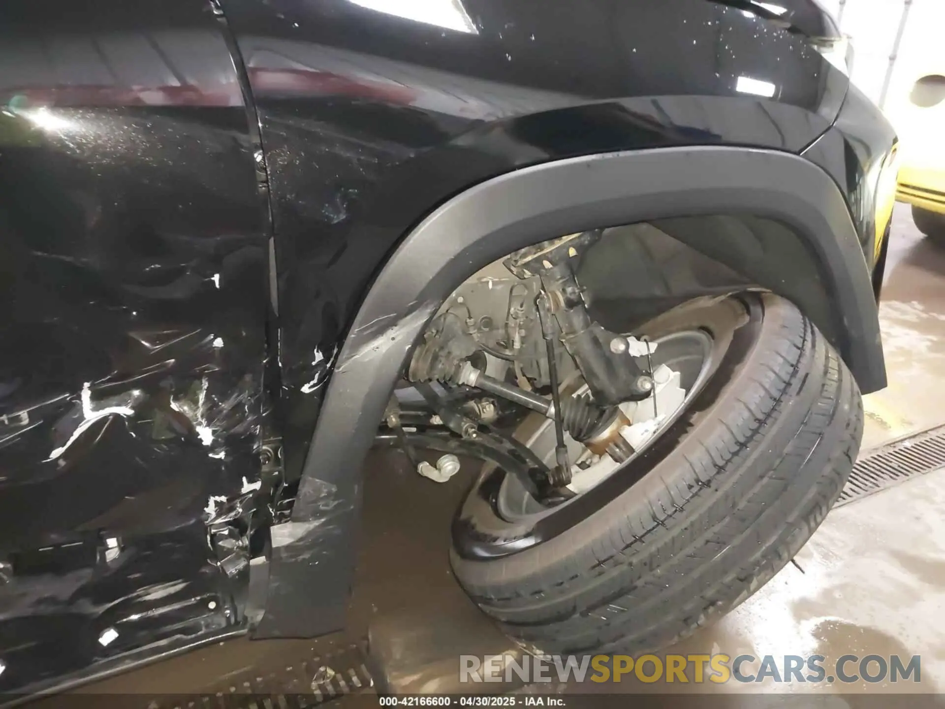 18 Photograph of a damaged car 3GNAXPEG5SL180460 CHEVROLET EQUINOX 2025