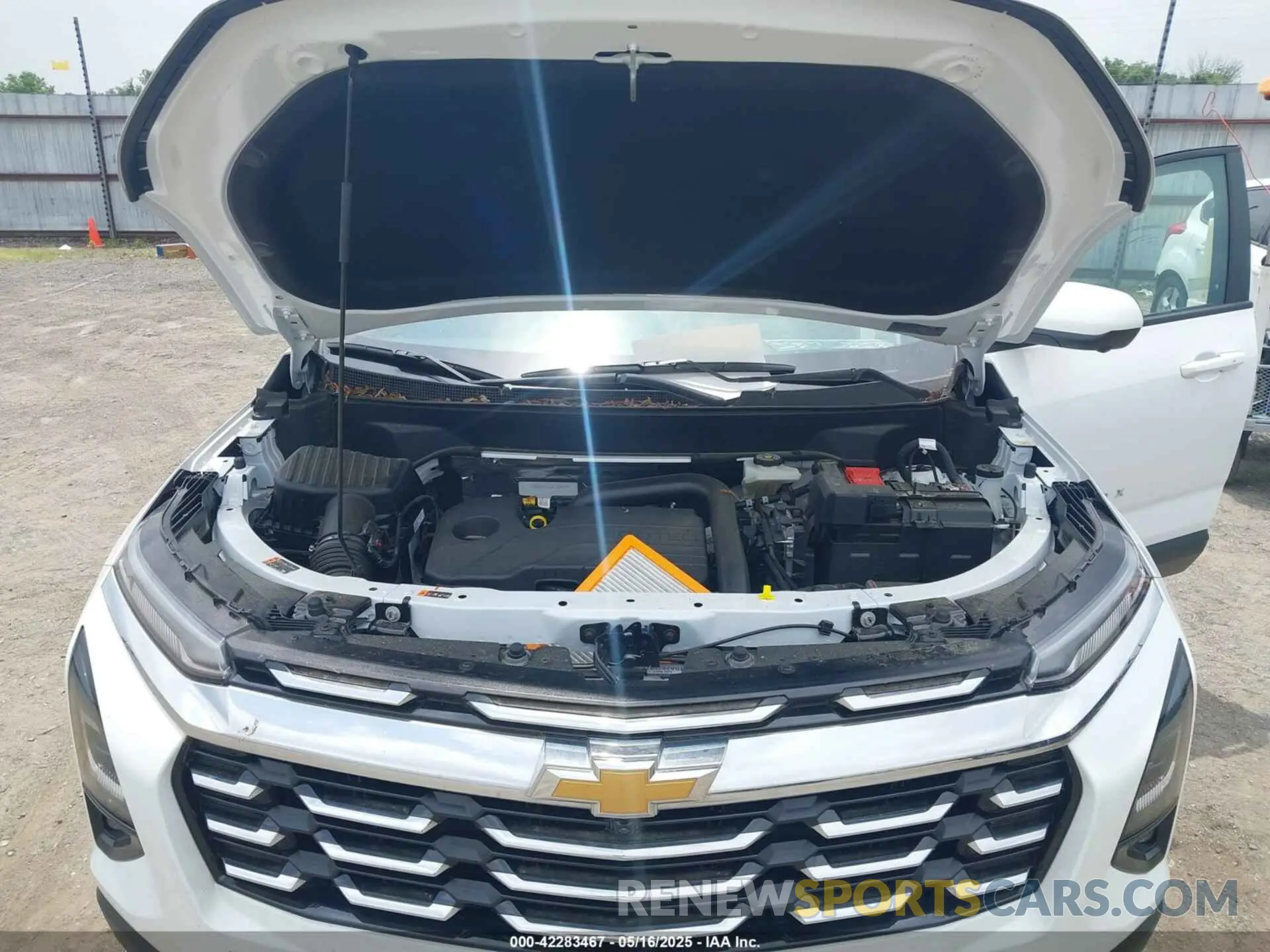 10 Photograph of a damaged car 3GNAXPEG5SL209424 CHEVROLET EQUINOX 2025