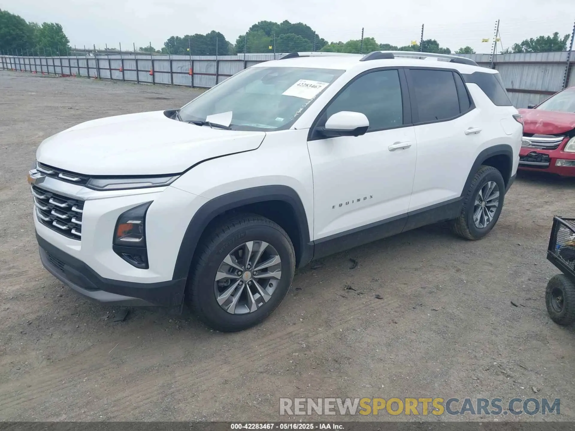 2 Photograph of a damaged car 3GNAXPEG5SL209424 CHEVROLET EQUINOX 2025